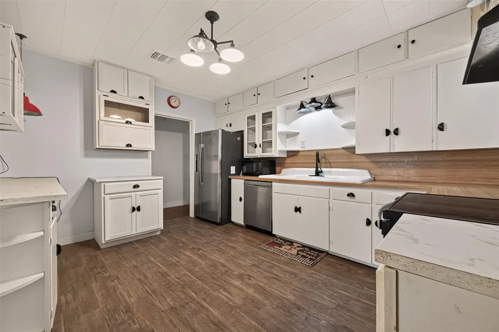 416 E Caney Street Wharton, TX 77488