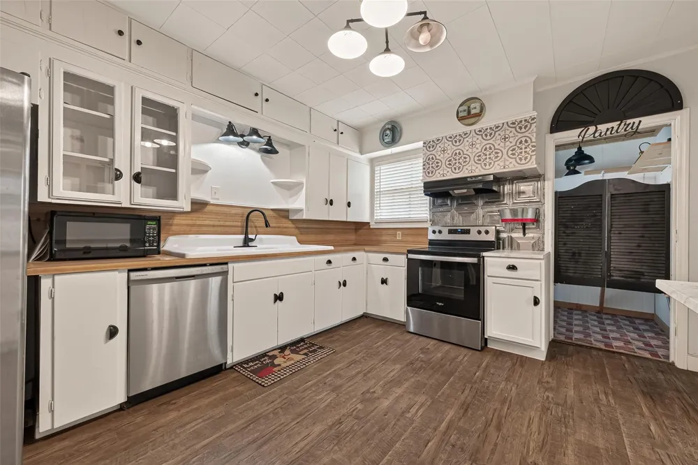 416 E Caney Street Wharton, TX 77488