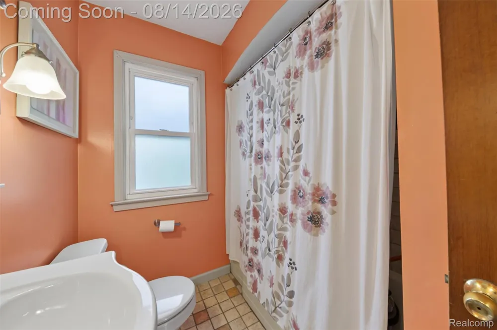 13953 Marion Redford Charter Township, MI 48239