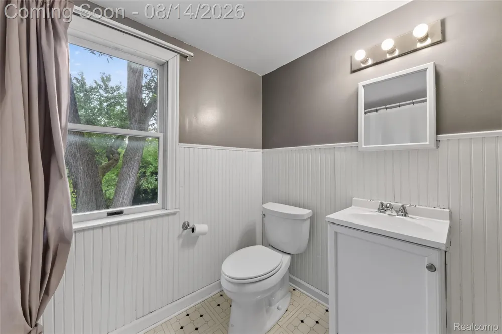 13953 Marion Redford Charter Township, MI 48239