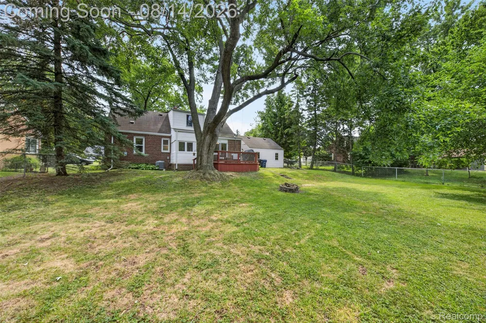 13953 Marion Redford Charter Township, MI 48239