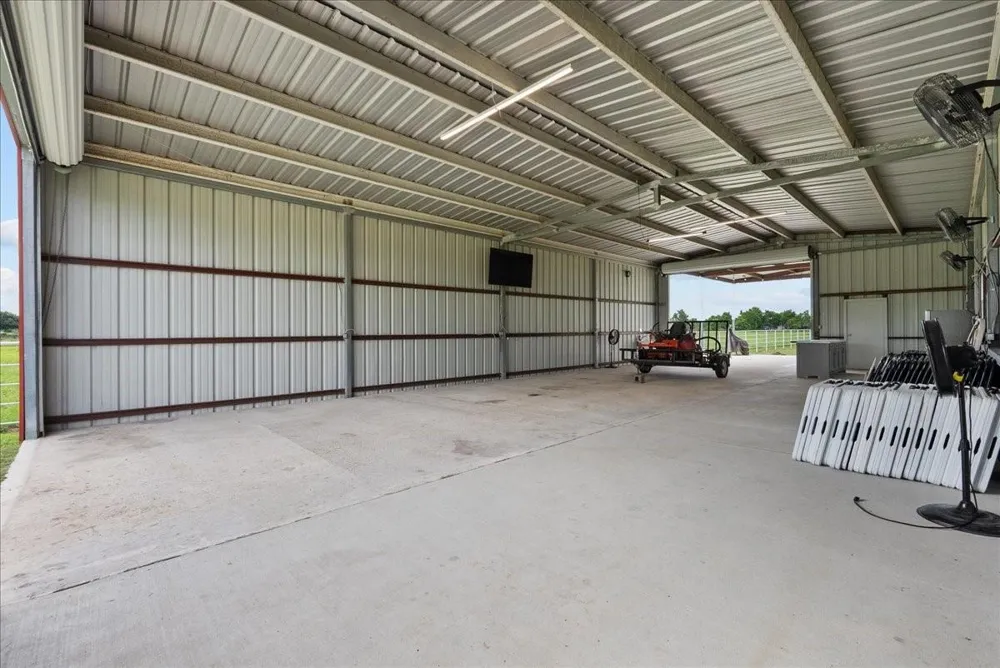 4215 Danek Road Crosby, TX 77532