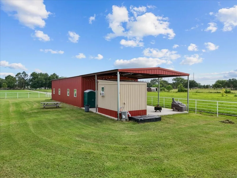 4215 Danek Road Crosby, TX 77532