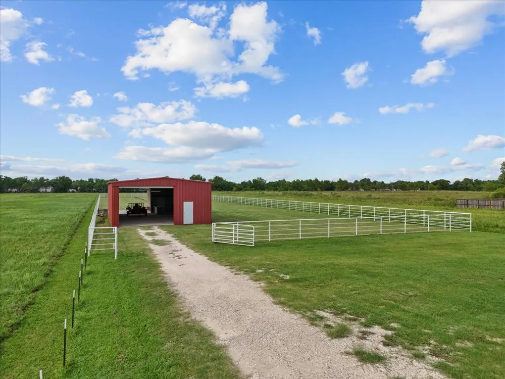 4215 Danek Road Crosby, TX 77532