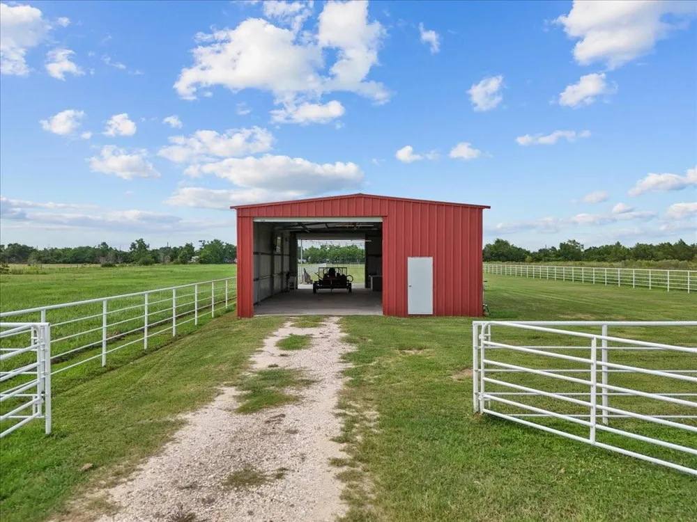4215 Danek Road Crosby, TX 77532