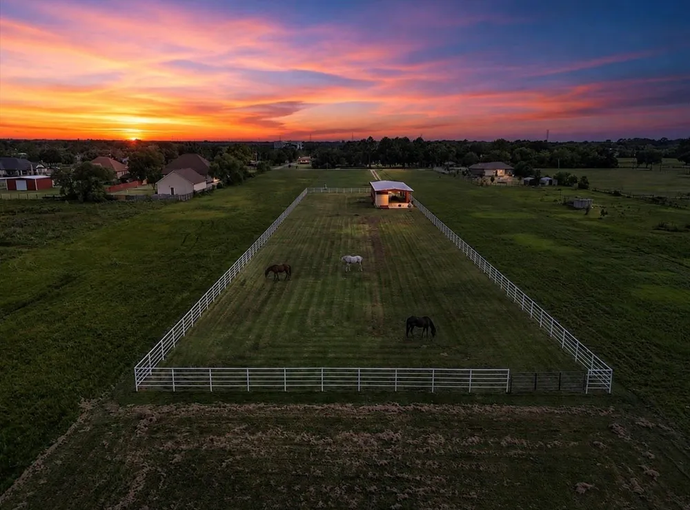 4215 Danek Road Crosby, TX 77532