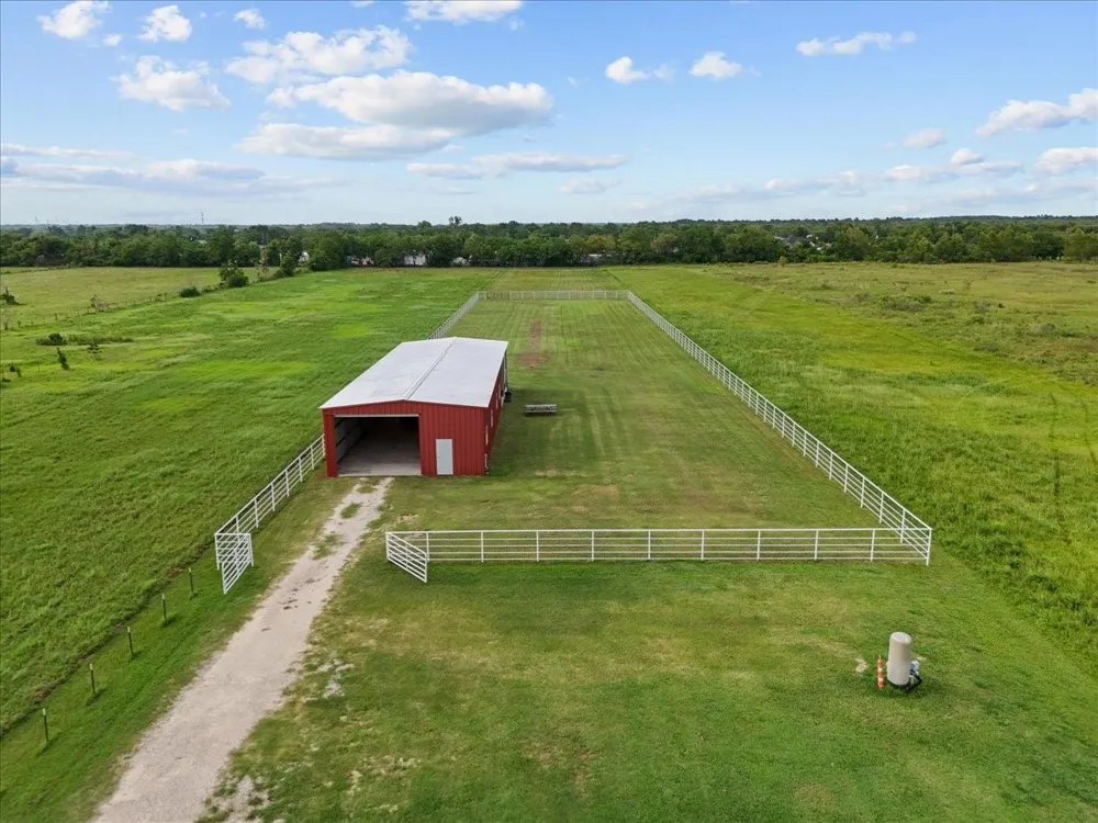 4215 Danek Road Crosby, TX 77532