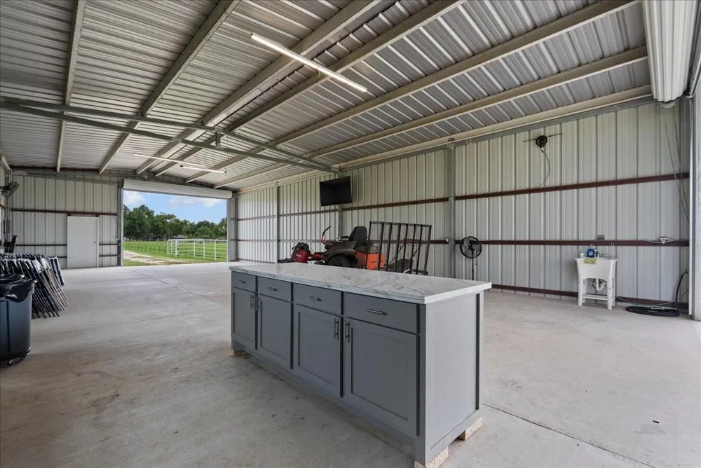 4215 Danek Road Crosby, TX 77532