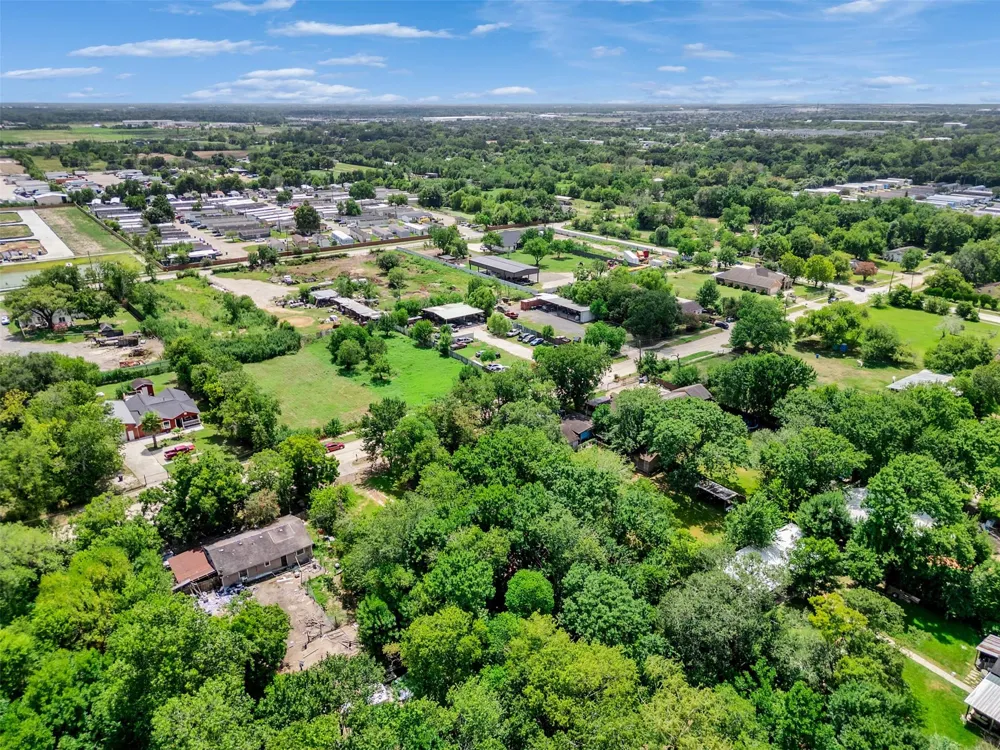 4705 Glengarry Road Houston, TX 77048