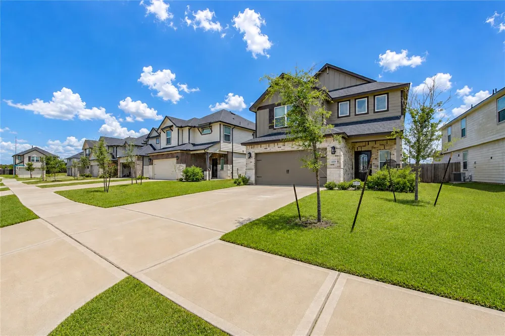 2223 Emerald Diamond Court Fresno, TX 77545
