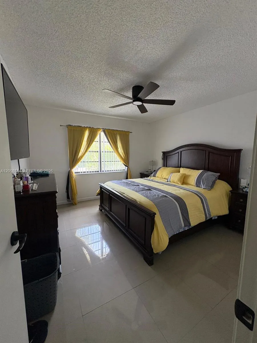 8261 SW 128 St #211 Pinecrest, FL 33156