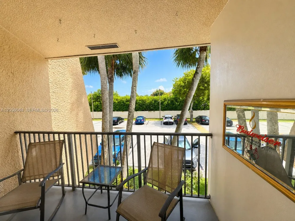 8261 SW 128 St #211 Pinecrest, FL 33156