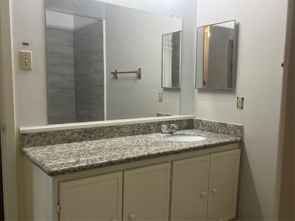 343 Elder Vista Drive Houston, TX 77598
