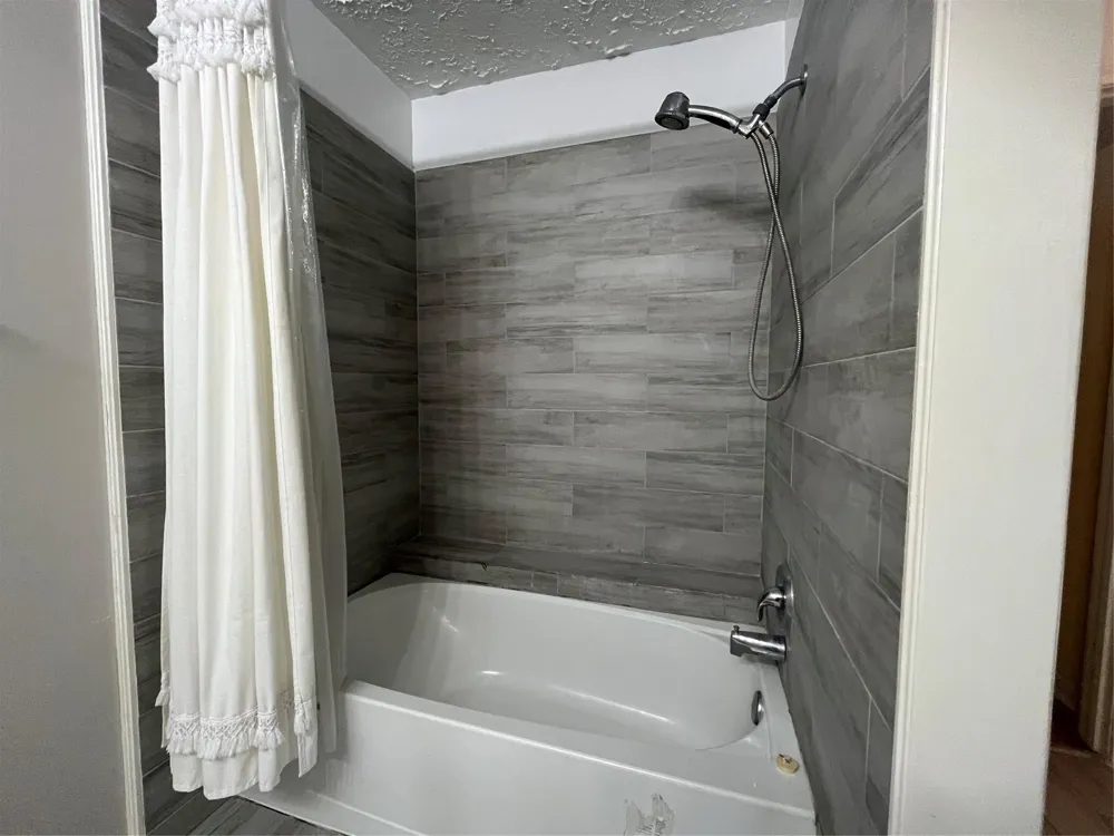 343 Elder Vista Drive Houston, TX 77598