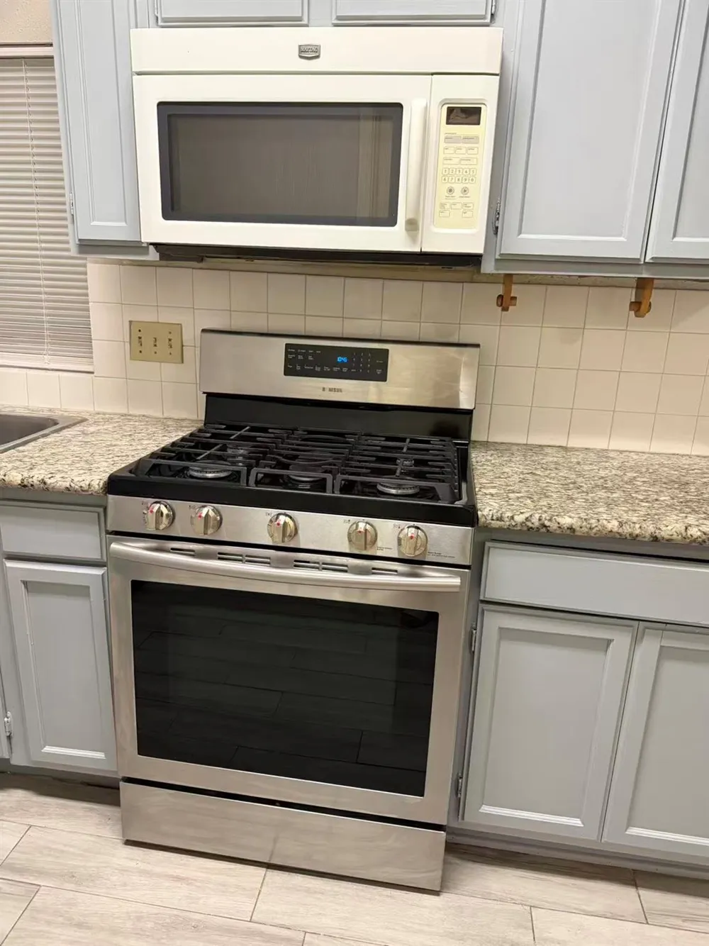 343 Elder Vista Drive Houston, TX 77598