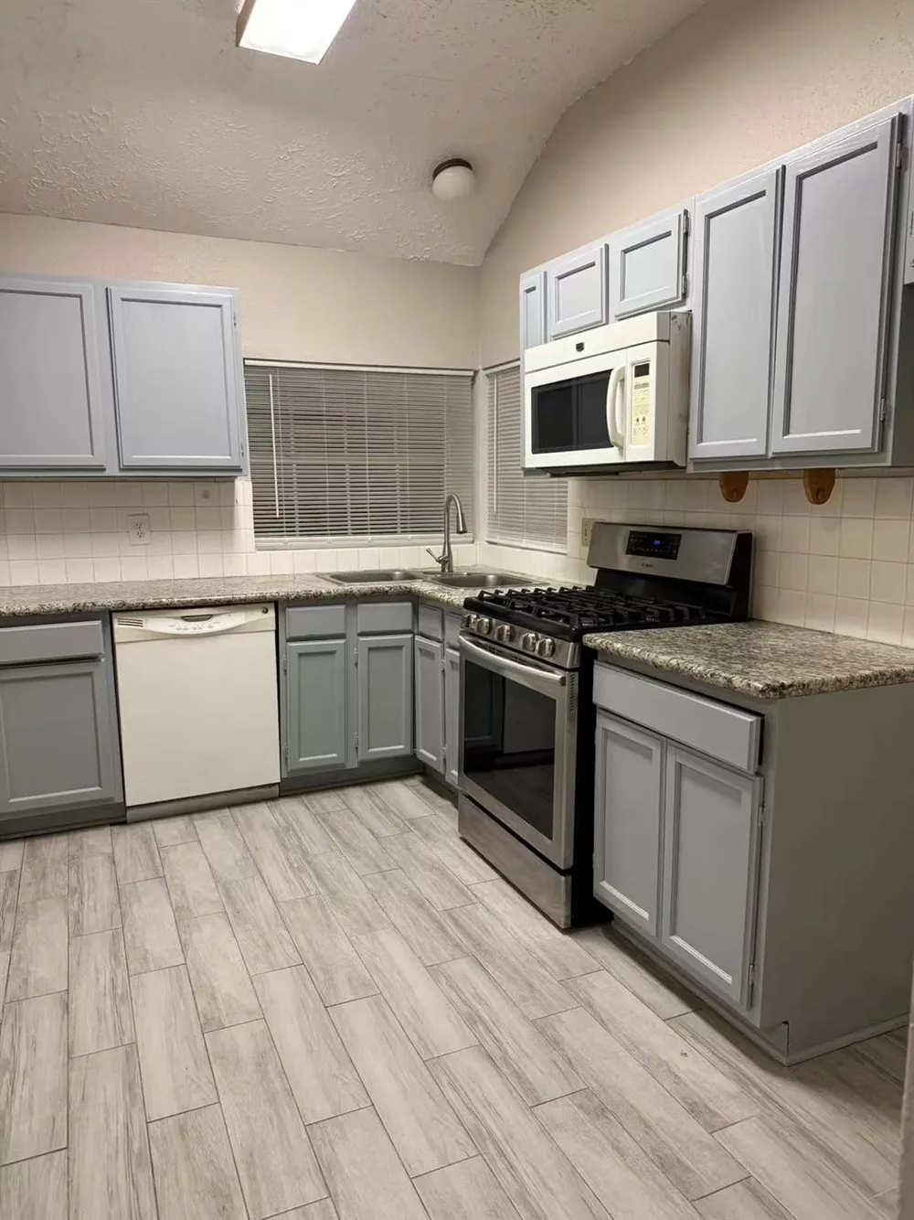 343 Elder Vista Drive Houston, TX 77598