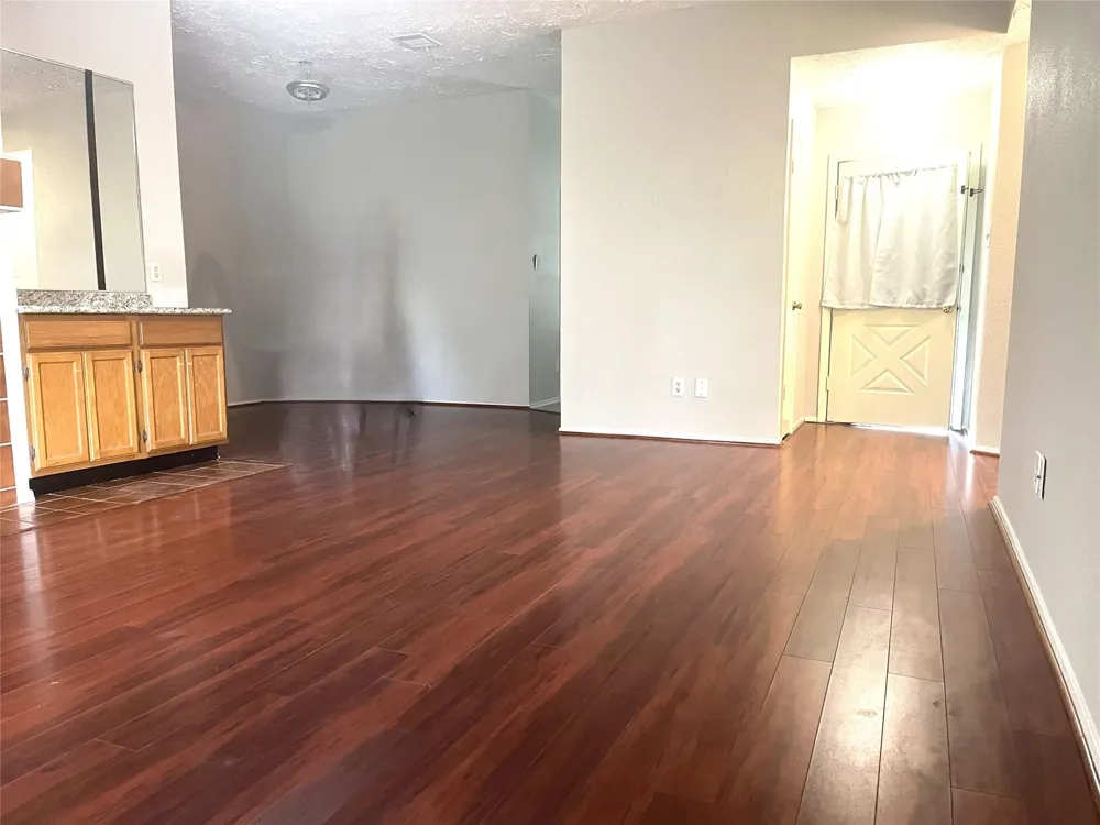 343 Elder Vista Drive Houston, TX 77598