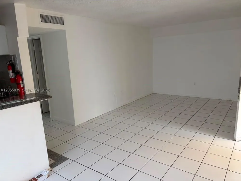 2138 SW 6th St #102 Miami, FL 33135