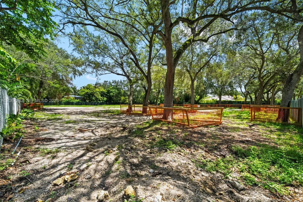 6285 SW 98th St Pinecrest, FL 33156