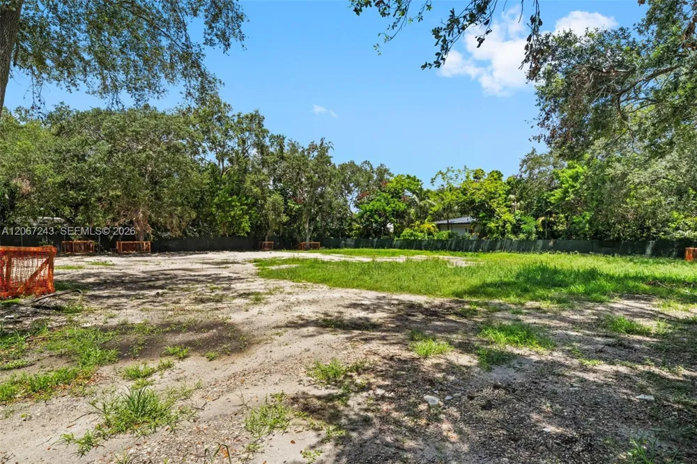 6285 SW 98th St Pinecrest, FL 33156