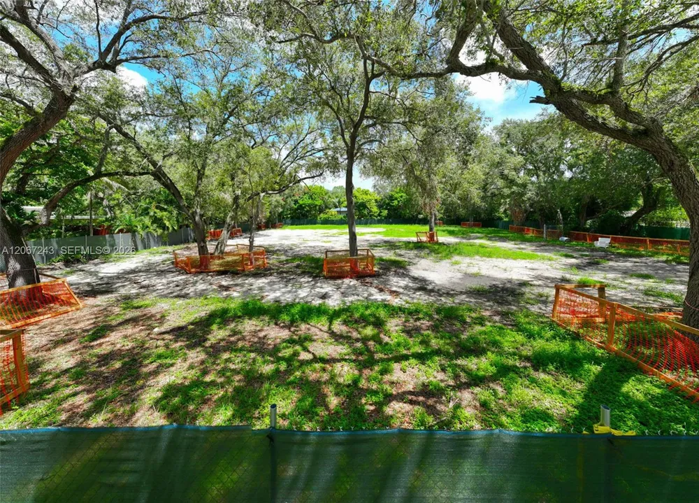 6285 SW 98th St Pinecrest, FL 33156