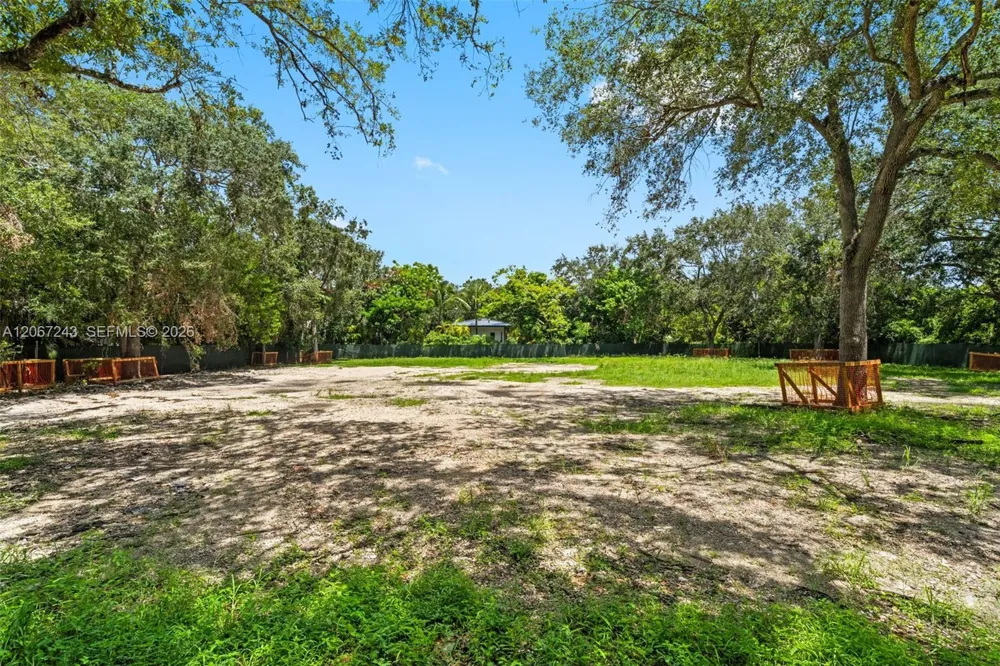 6285 SW 98th St Pinecrest, FL 33156