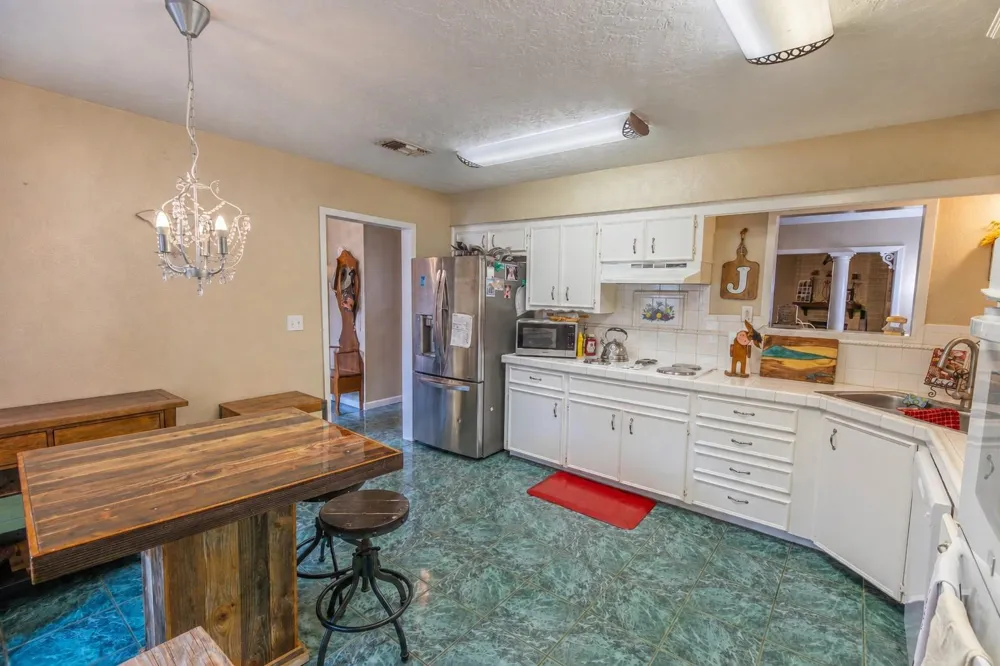 116 Briarwood Lane Bellville, TX 77418