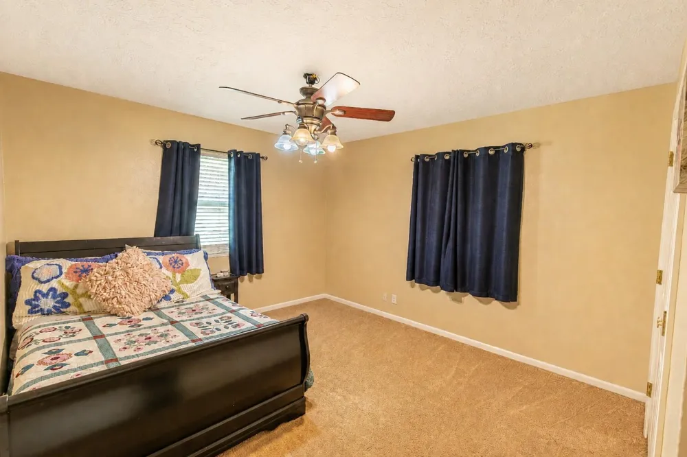 116 Briarwood Lane Bellville, TX 77418