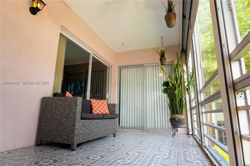 8002 Lagos De Campo Blvd #B-201 Tamarac, FL 33321