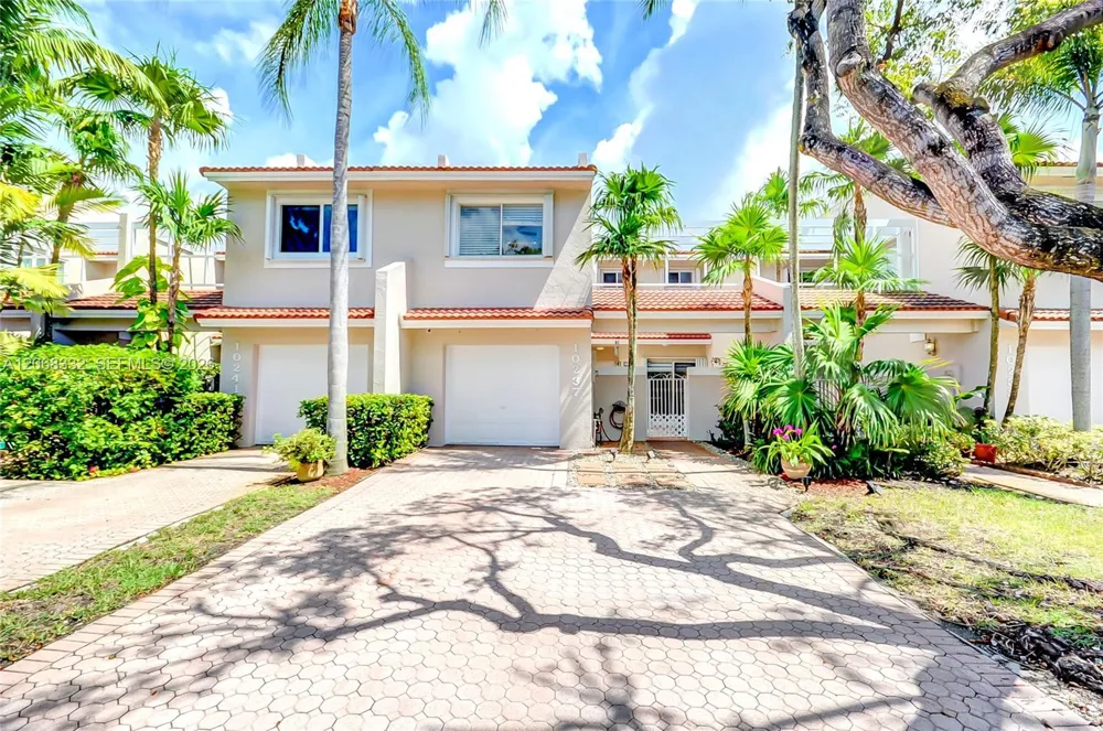 10237 NW 52nd Ln #10237 Doral, FL 33178