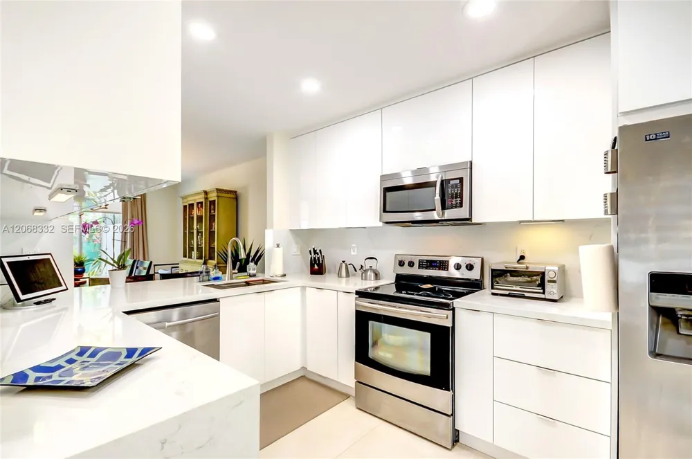 10237 NW 52nd Ln #10237 Doral, FL 33178