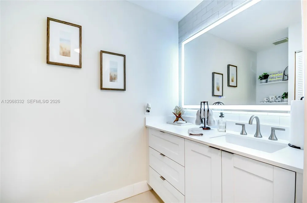 10237 NW 52nd Ln #10237 Doral, FL 33178