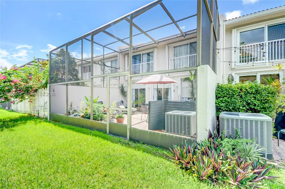 10237 NW 52nd Ln #10237 Doral, FL 33178