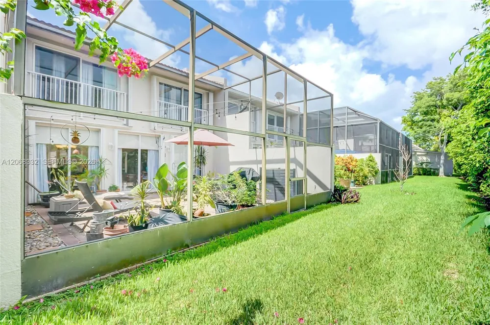 10237 NW 52nd Ln #10237 Doral, FL 33178