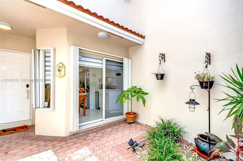 10237 NW 52nd Ln #10237 Doral, FL 33178