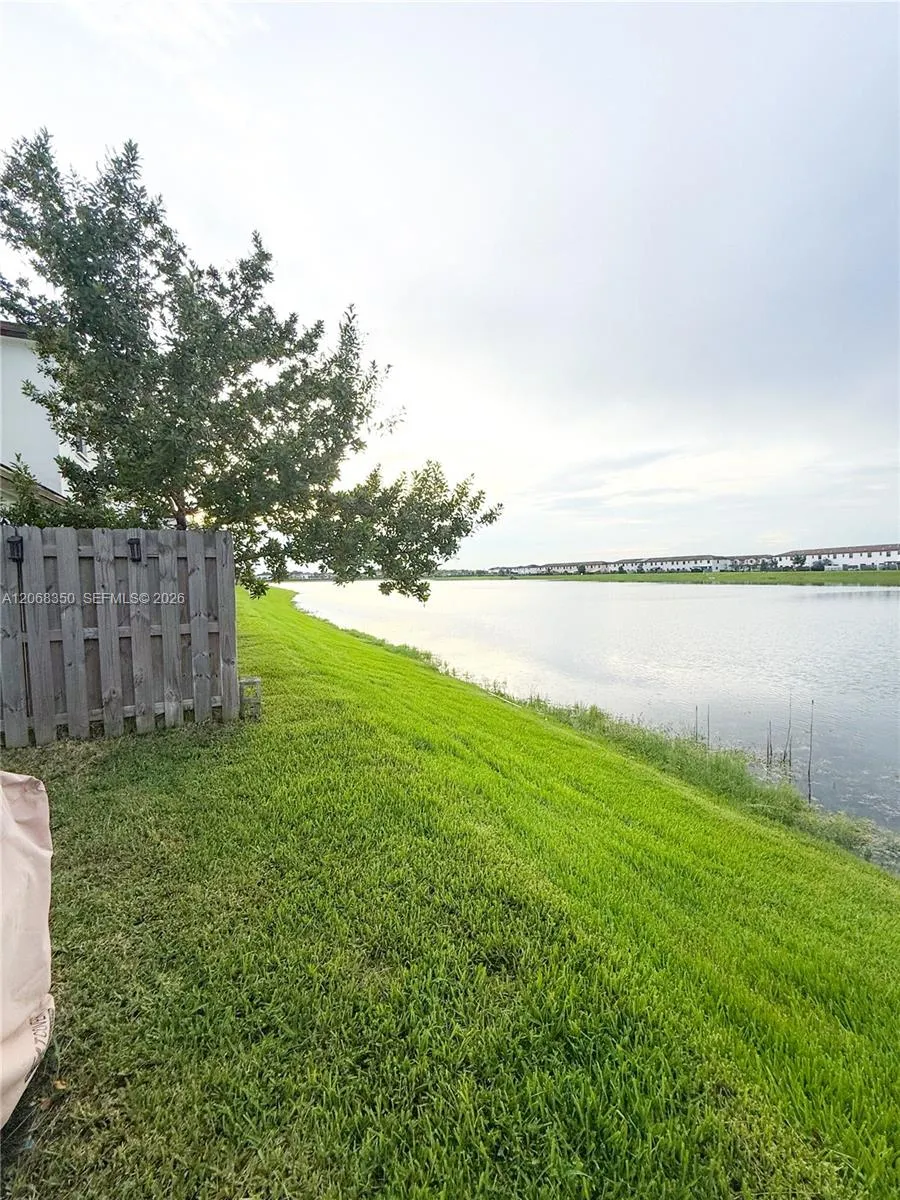 10095 SW 231 LN #. Miami, FL 33190