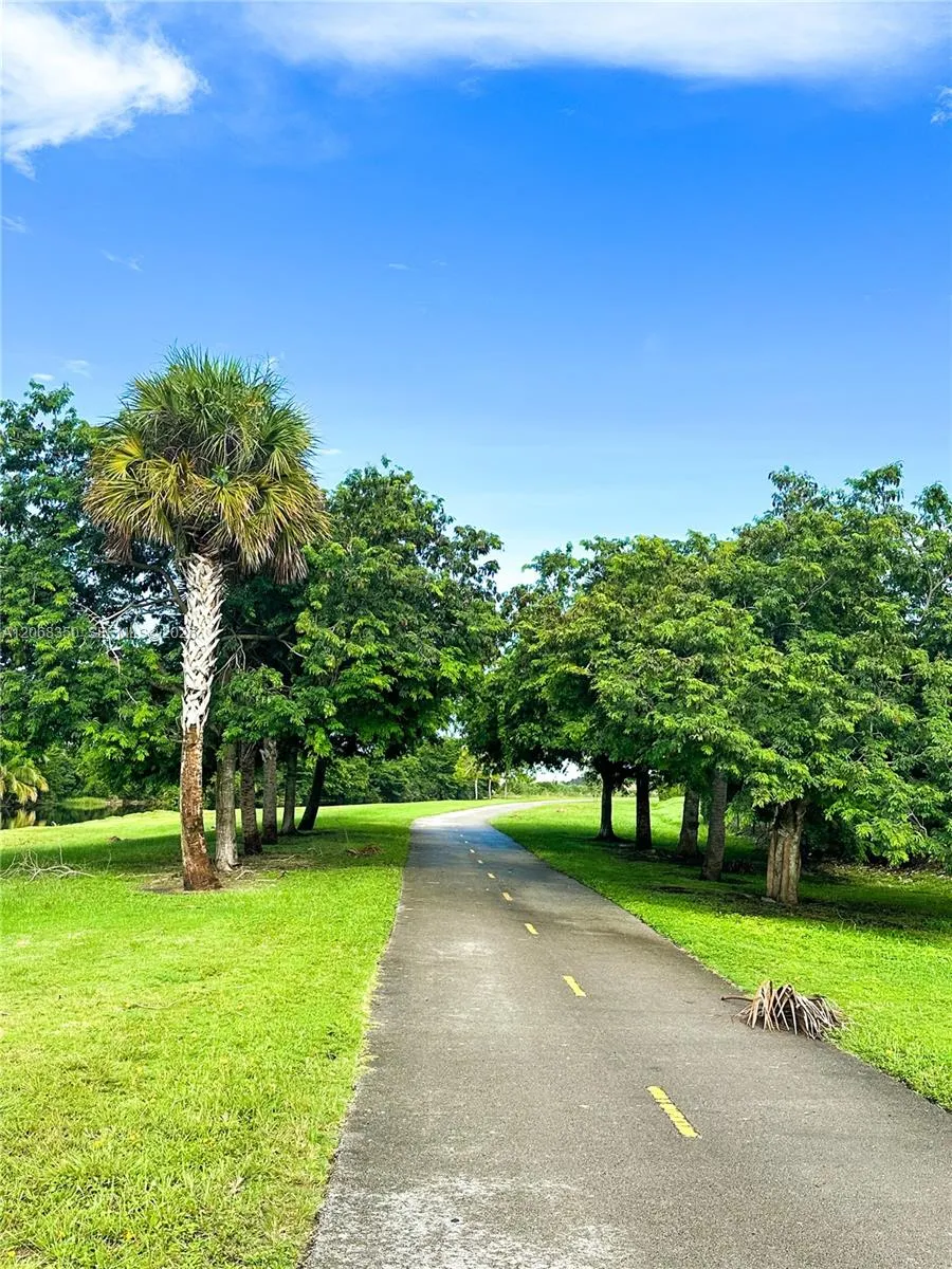 10095 SW 231 LN #. Miami, FL 33190