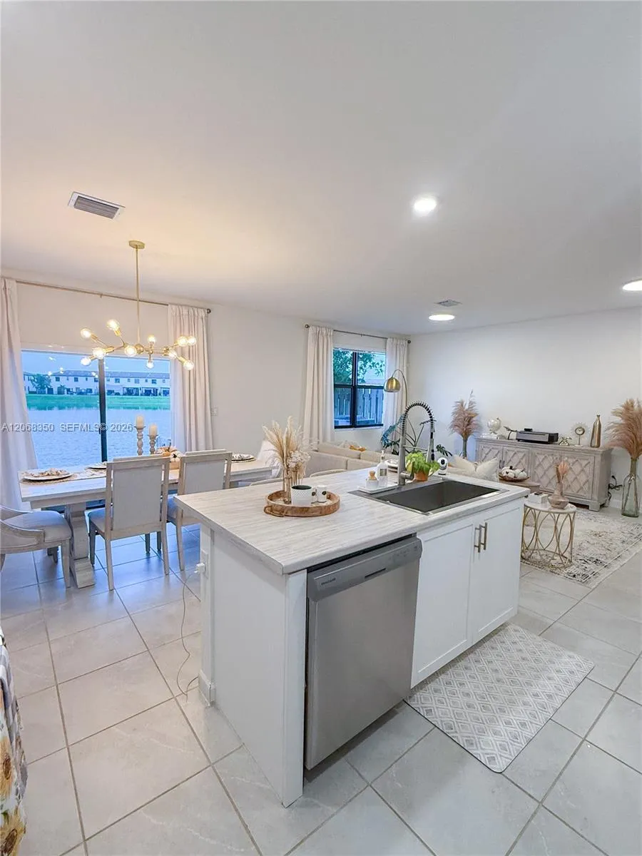 10095 SW 231 LN #. Miami, FL 33190