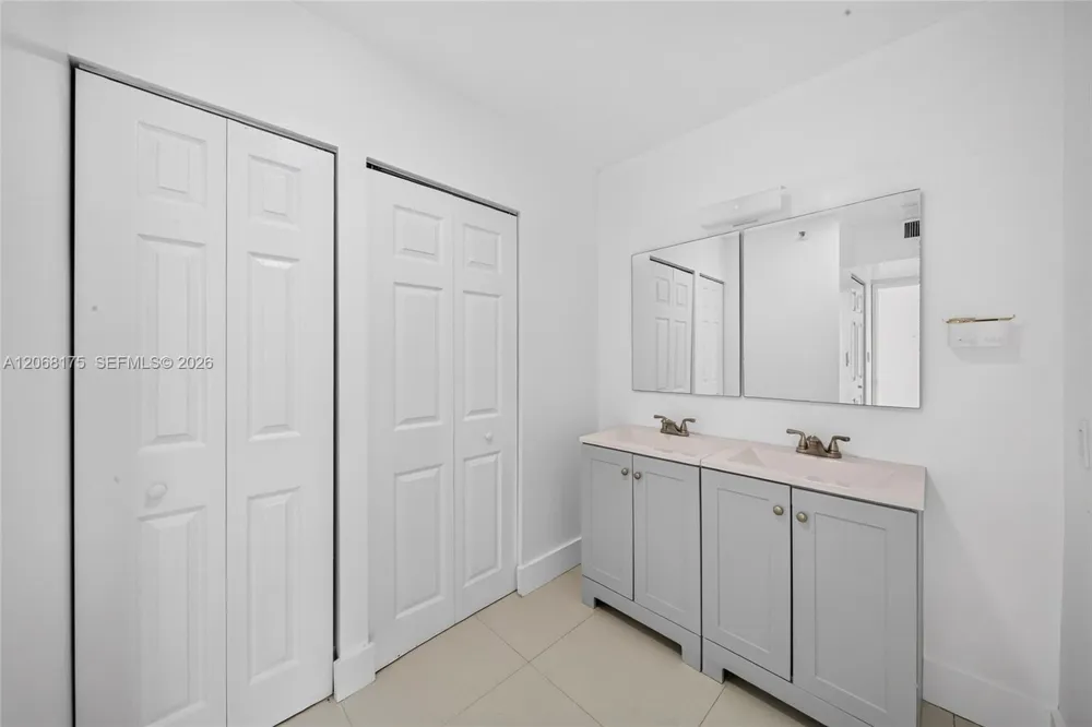 20505 E Country Club Dr #2132 Aventura, FL 33180
