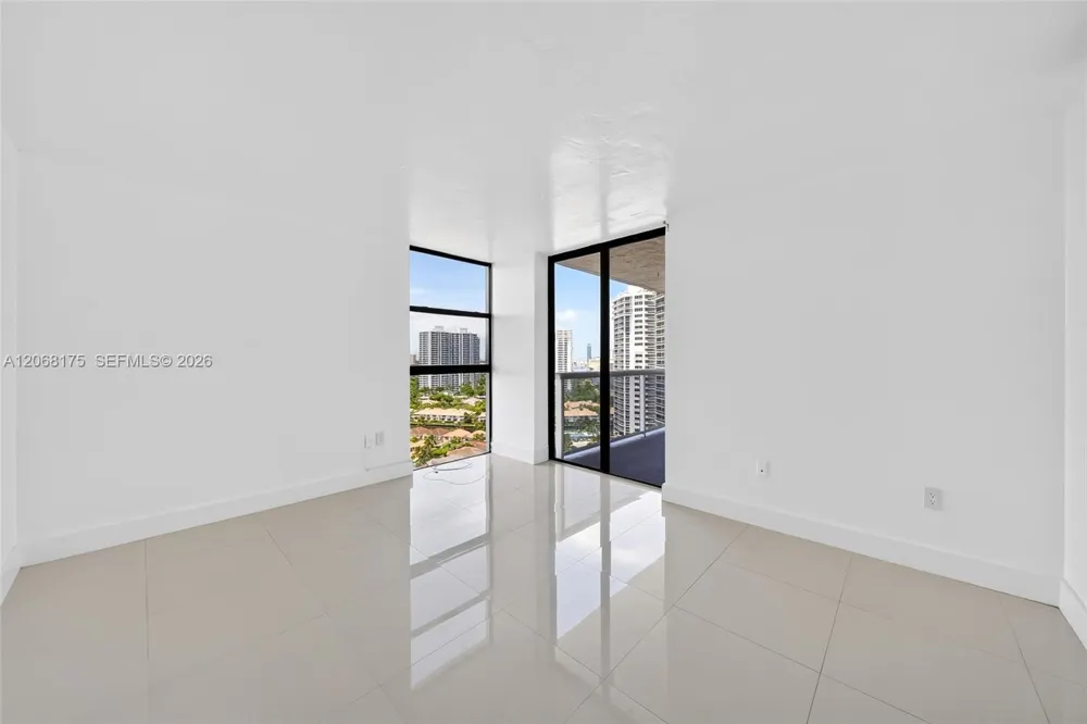 20505 E Country Club Dr #2132 Aventura, FL 33180