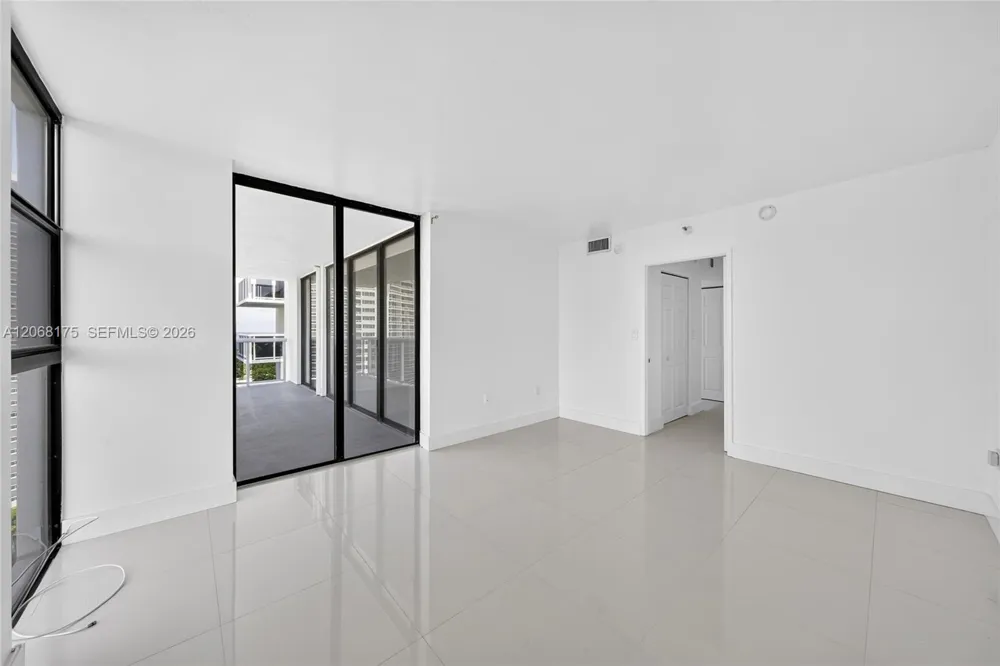 20505 E Country Club Dr #2132 Aventura, FL 33180