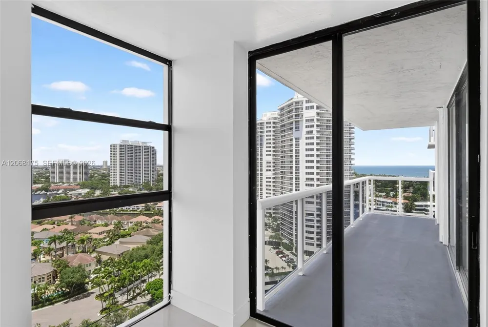 20505 E Country Club Dr #2132 Aventura, FL 33180
