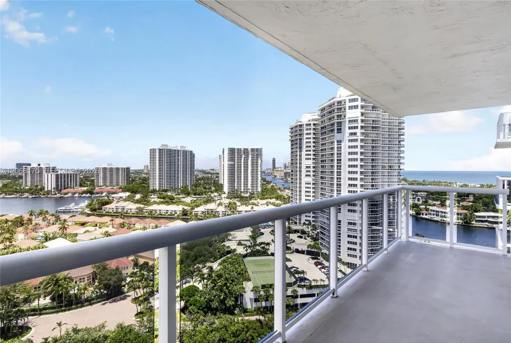 20505 E Country Club Dr #2132 Aventura, FL 33180