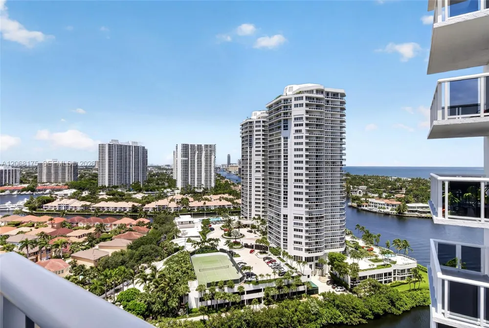 20505 E Country Club Dr #2132 Aventura, FL 33180