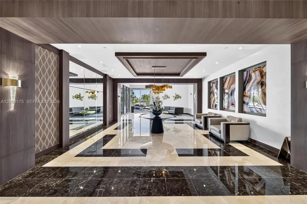 20505 E Country Club Dr #2132 Aventura, FL 33180