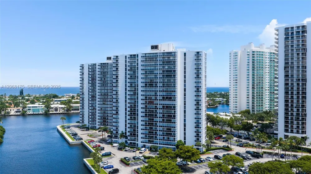 20505 E Country Club Dr #2132 Aventura, FL 33180