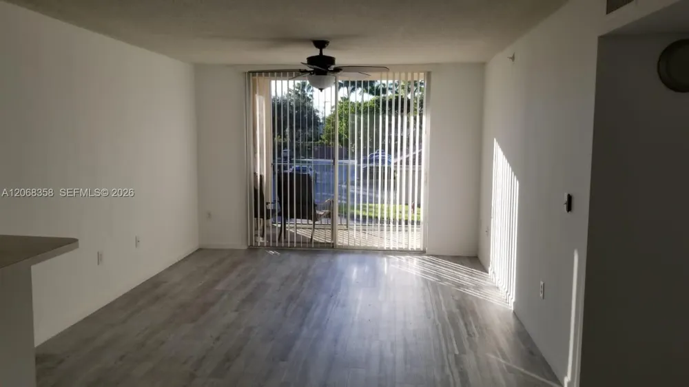 7856 Sonoma Springs Cir #205 Lake Worth, FL 33463