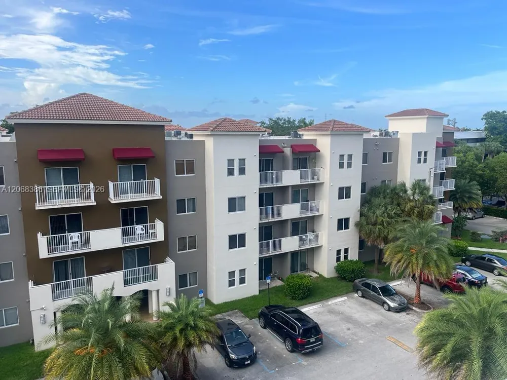 11060 SW 196th St #511 Cutler Bay, FL 33157