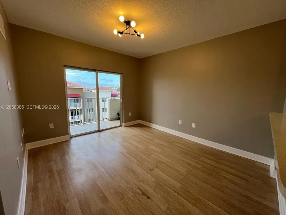 11060 SW 196th St #511 Cutler Bay, FL 33157