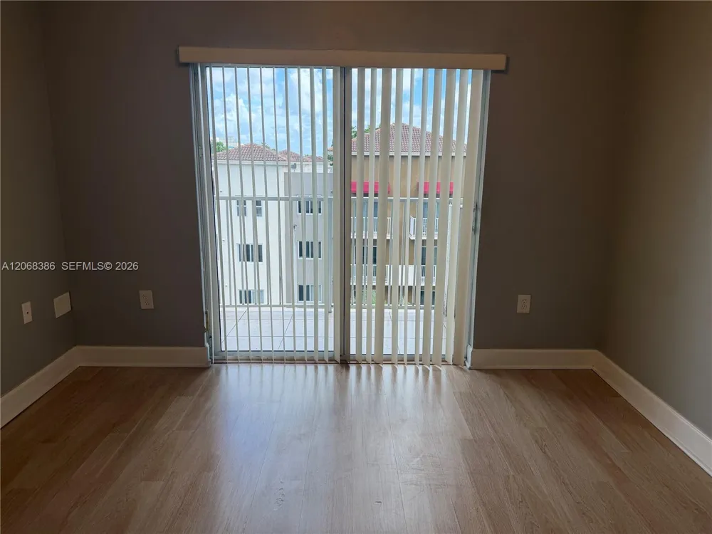 11060 SW 196th St #511 Cutler Bay, FL 33157